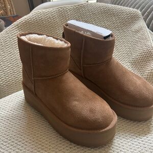 UGG Chestnut Mini Platform Boots